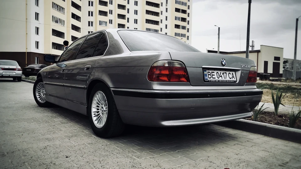 BMW 7 series 3