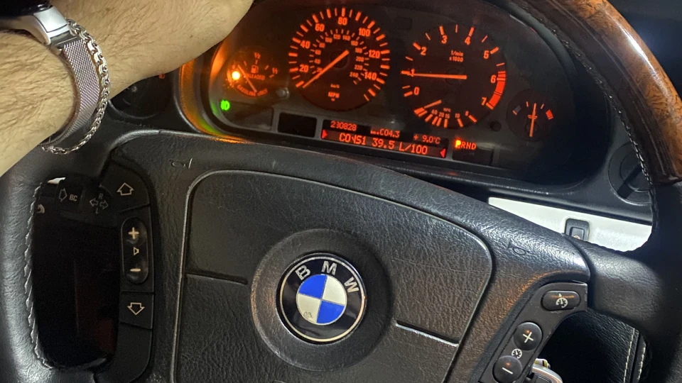 BMW 7 series 2