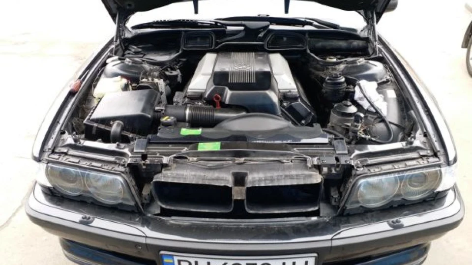 BMW 7 series 3