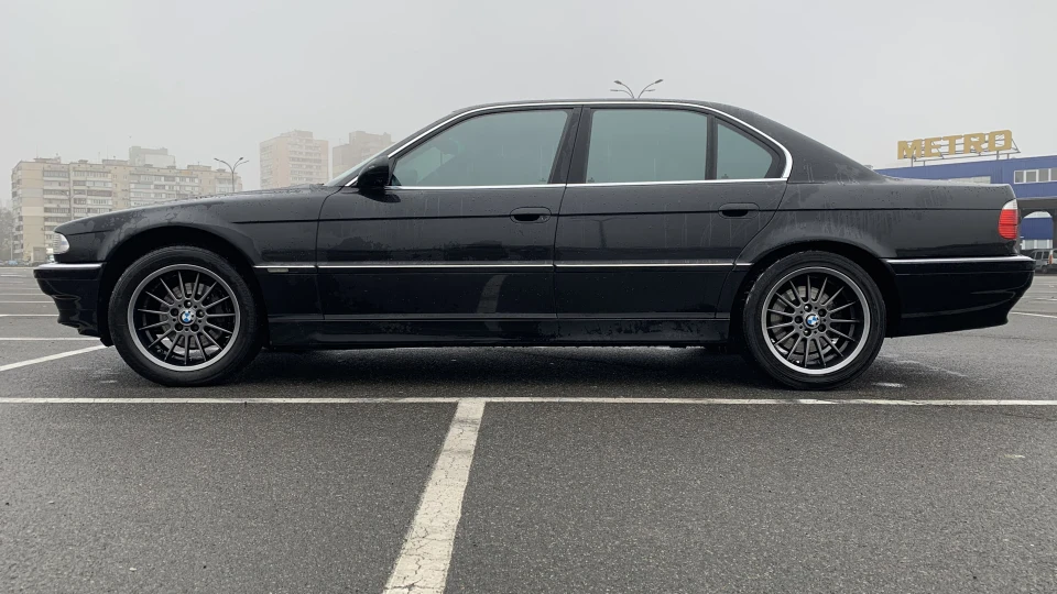 BMW 7 series 3