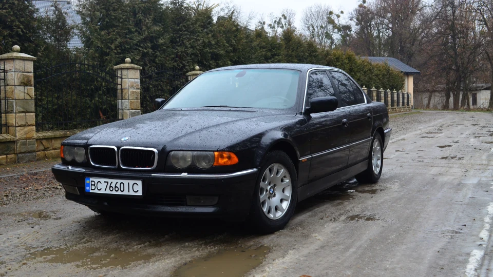 BMW 7 series 2