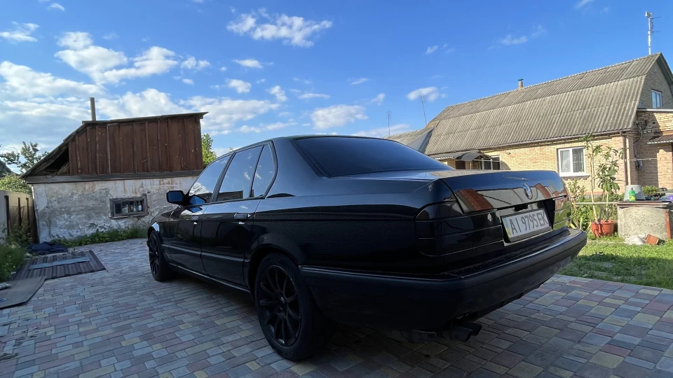 BMW 7 series 3