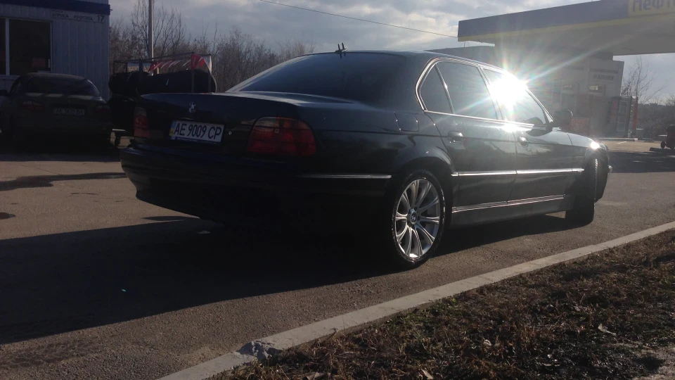 BMW 7 series 4