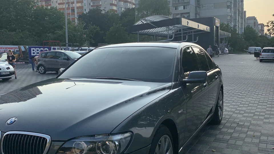 BMW 7 series 2