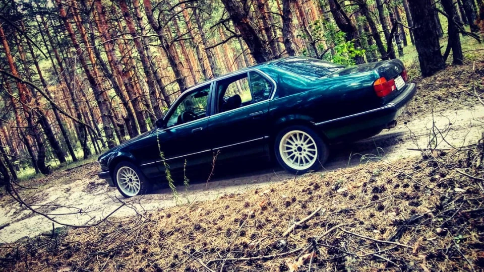 BMW 7 series 2