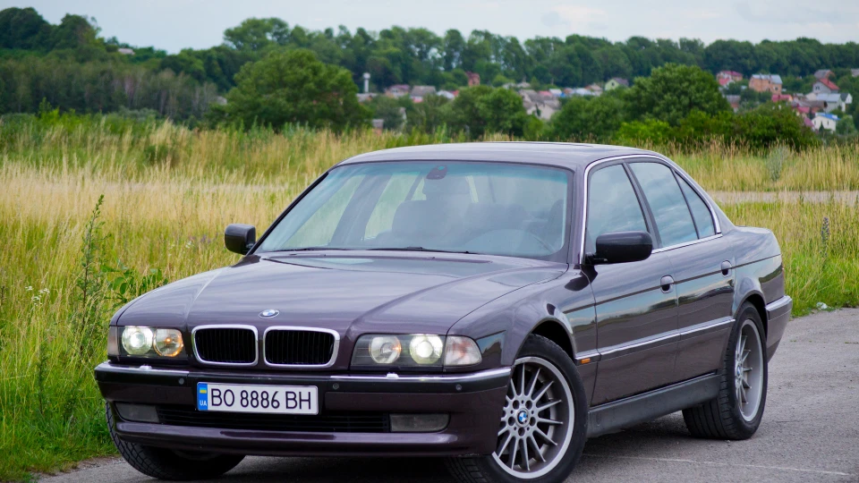 BMW 7 series 4