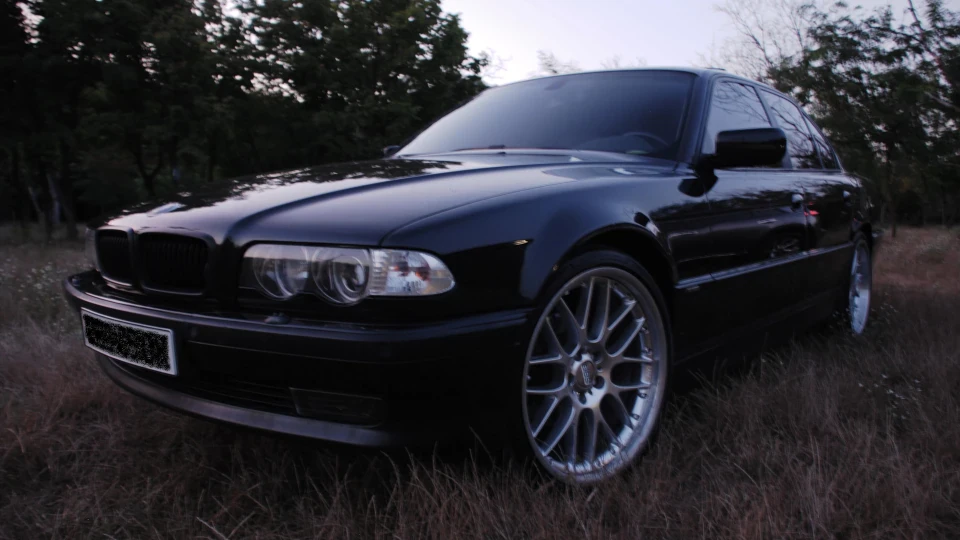 BMW 7 series 2