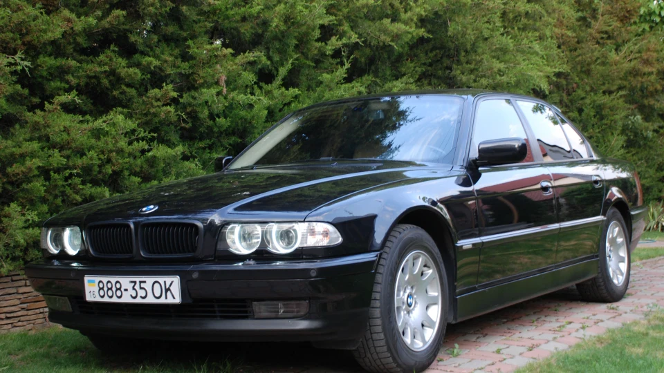 BMW 7 series 4