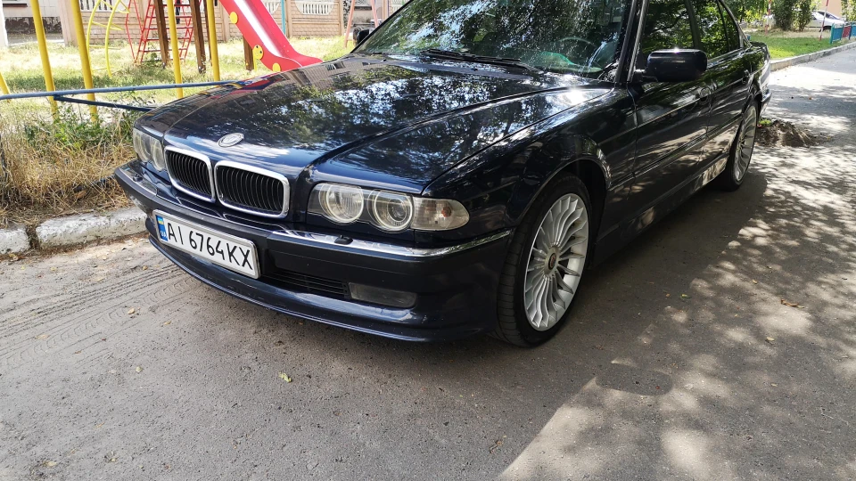 BMW 7 series 2