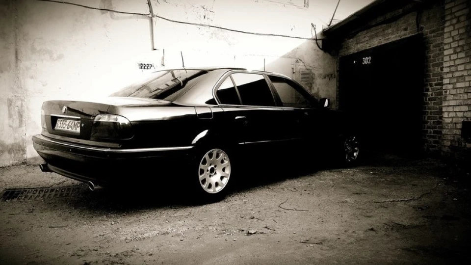 BMW 7 series 3