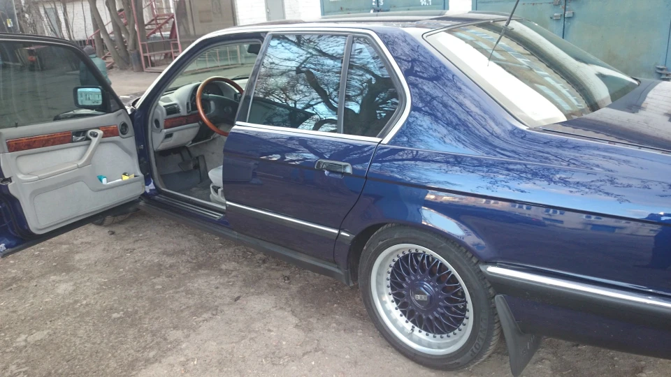 BMW 7 series 2