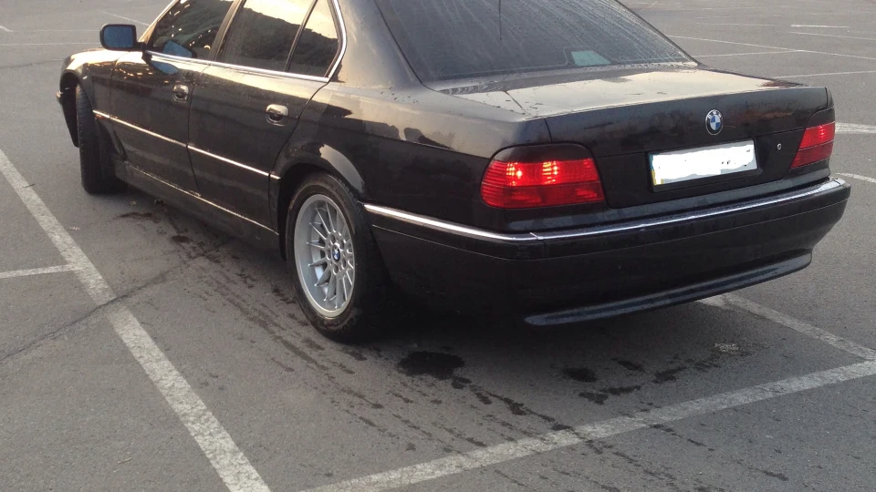 BMW 7 series 2