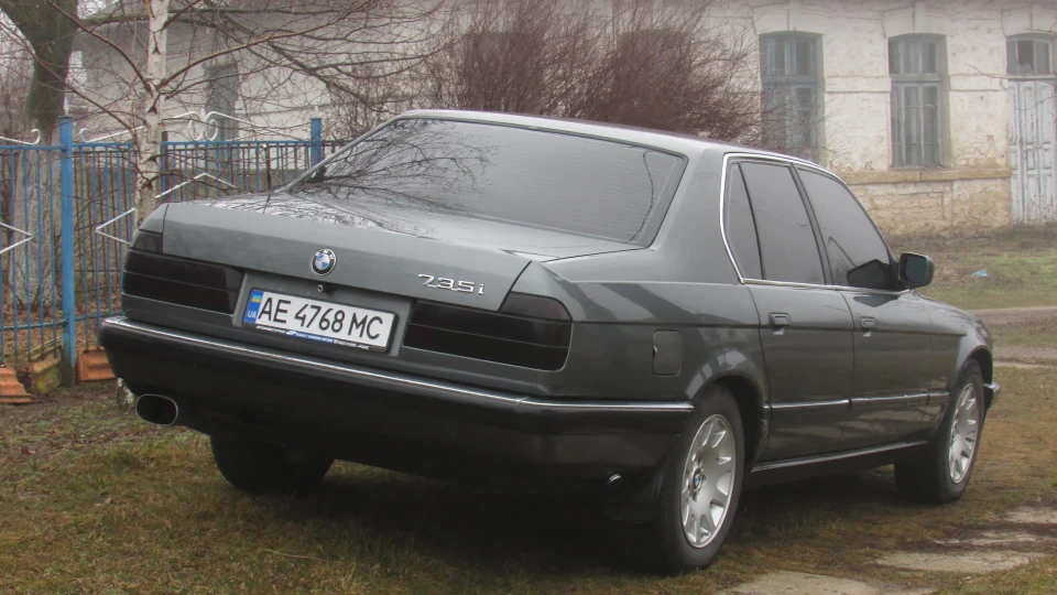 BMW 7 series 2