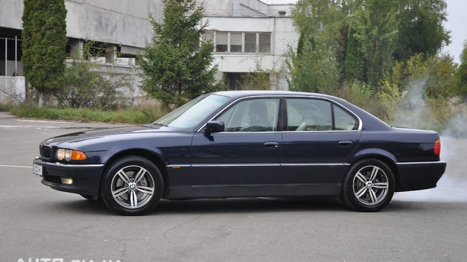BMW 7 series 3