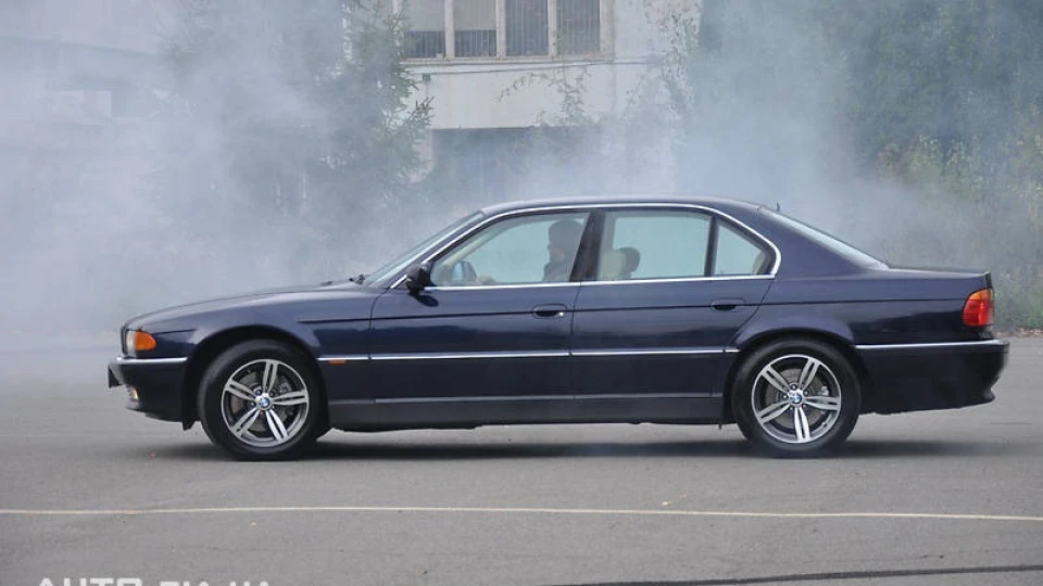 BMW 7 series 4