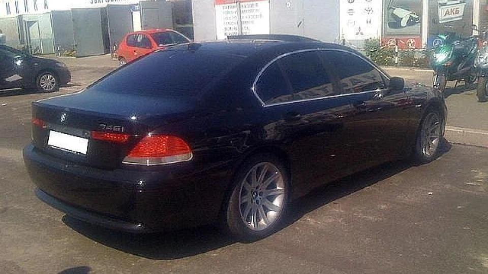 BMW 7 series 2