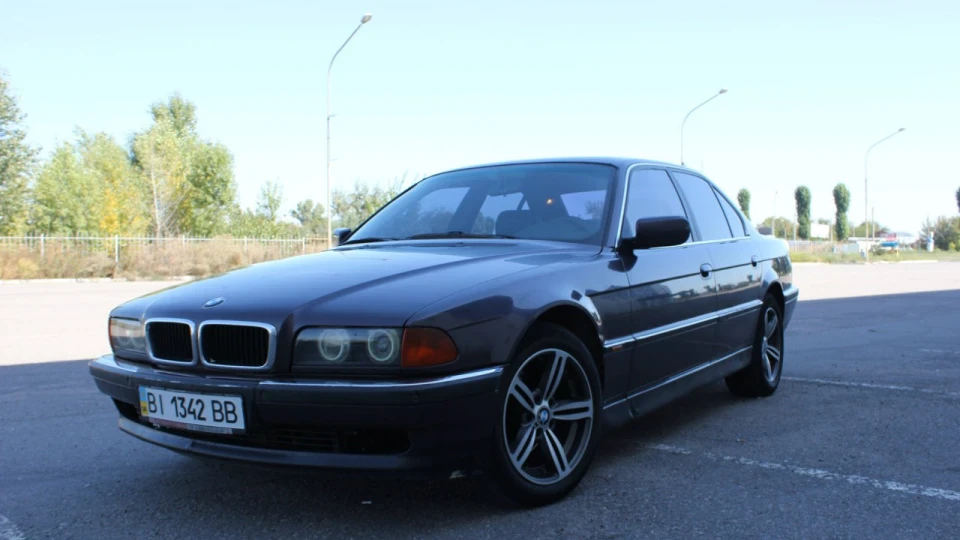BMW 7 series 3