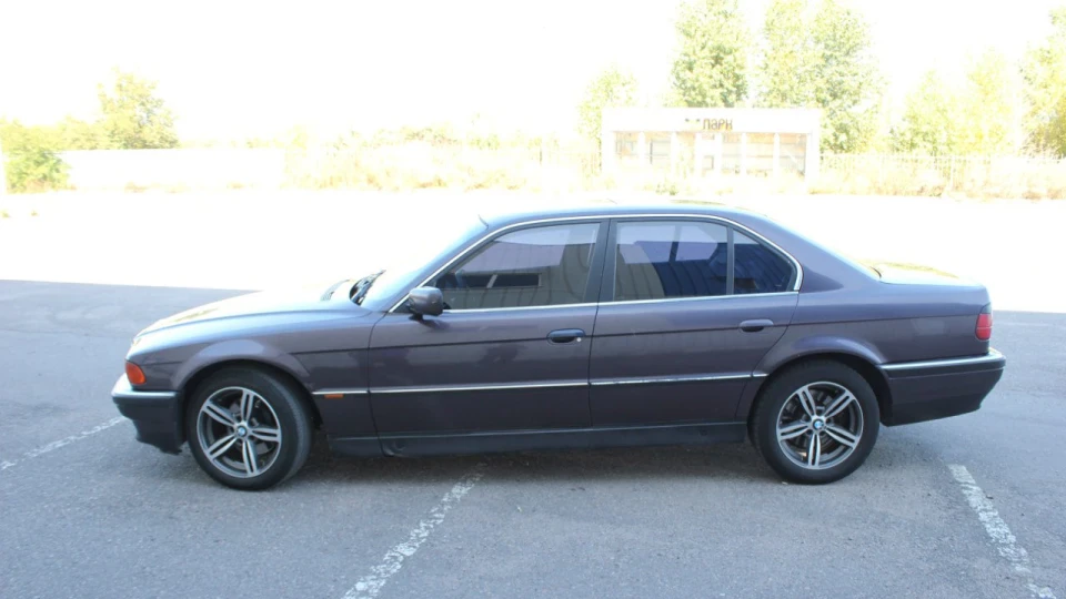 BMW 7 series 4