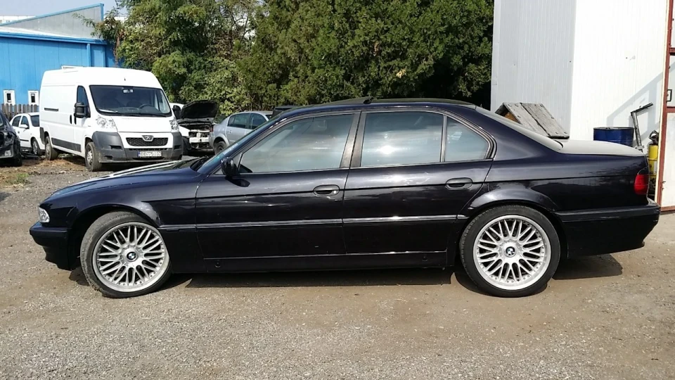 BMW 7 series 3