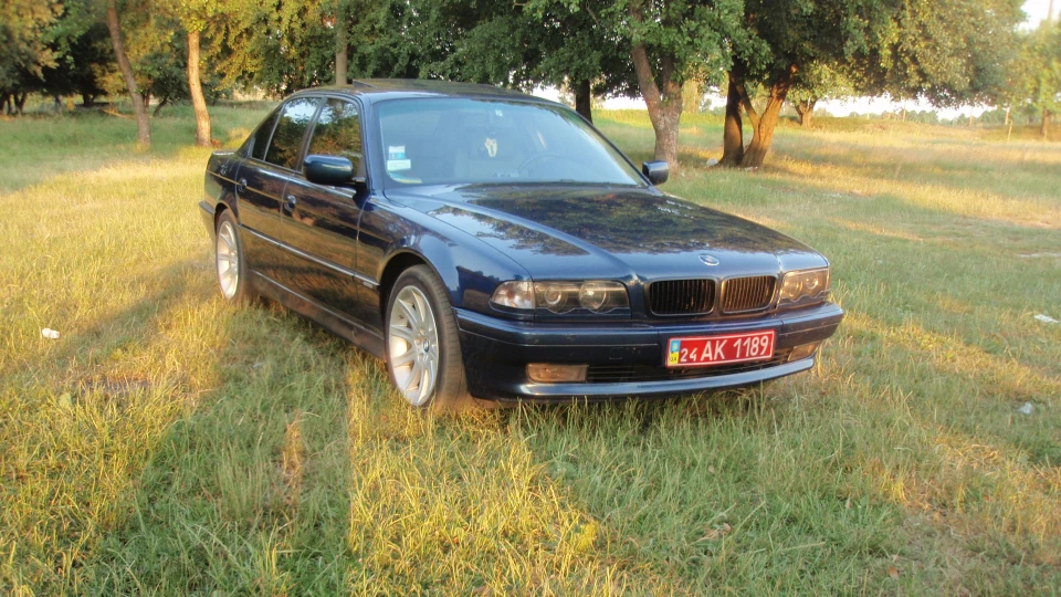 BMW 7 series 3