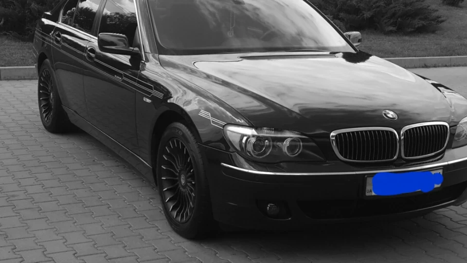 BMW 7 series 2