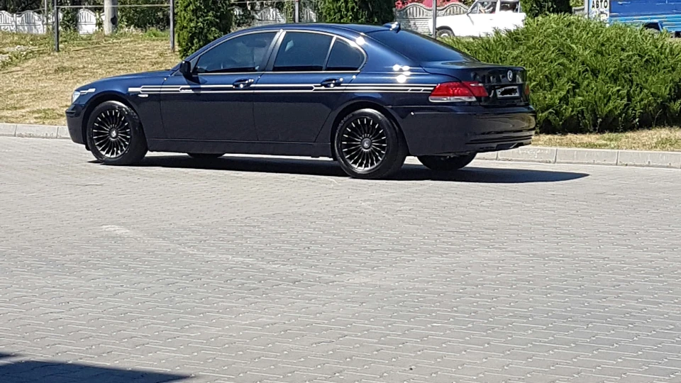 BMW 7 series 3