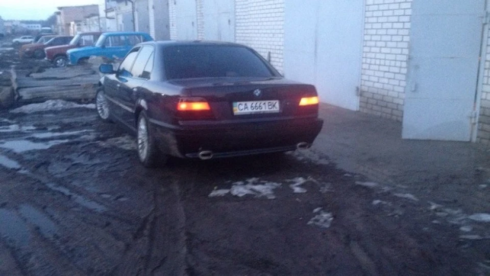 BMW 7 series 2