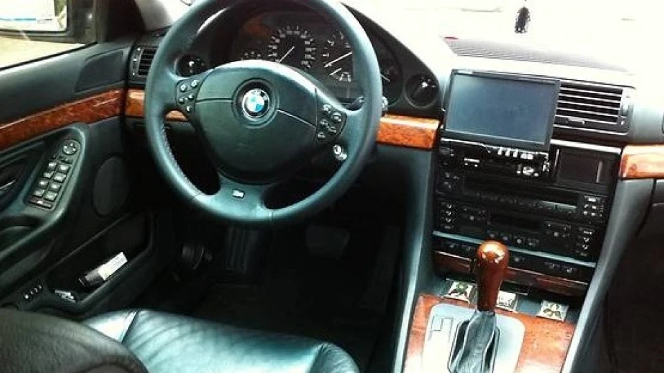 BMW 7 series 2