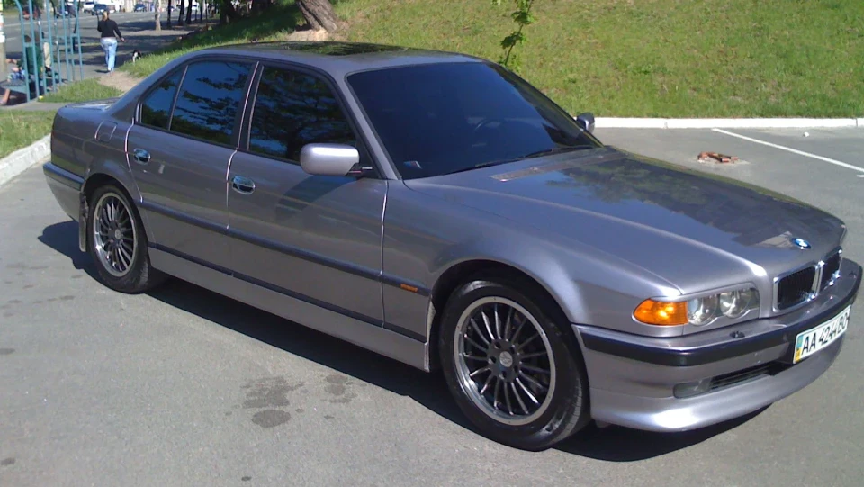 BMW 7 series 4