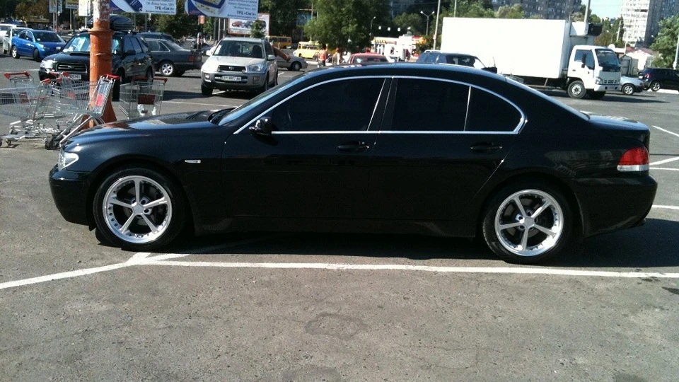 BMW 7 series 2