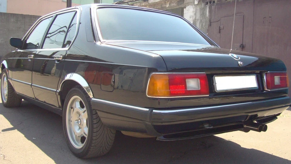 BMW 7 series 2