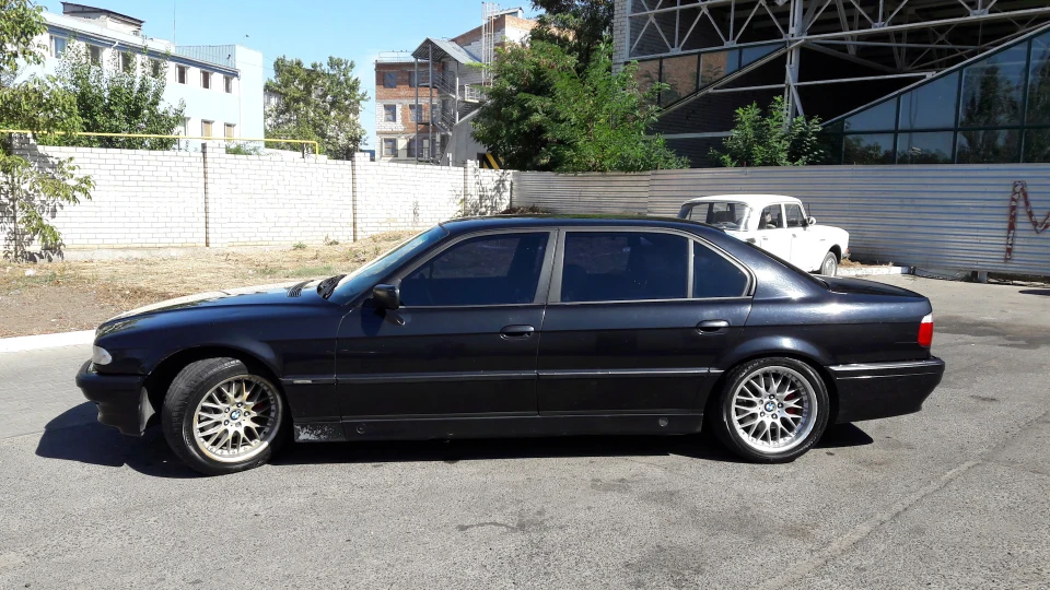 BMW 7 series 3
