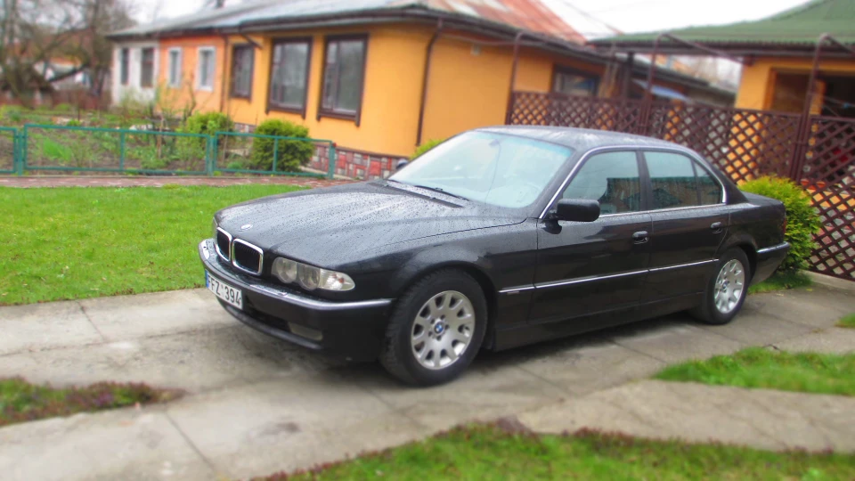 BMW 7 series 2