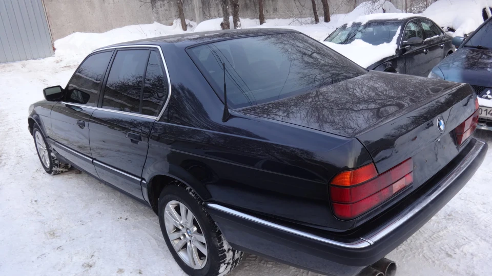 BMW 7 series 2