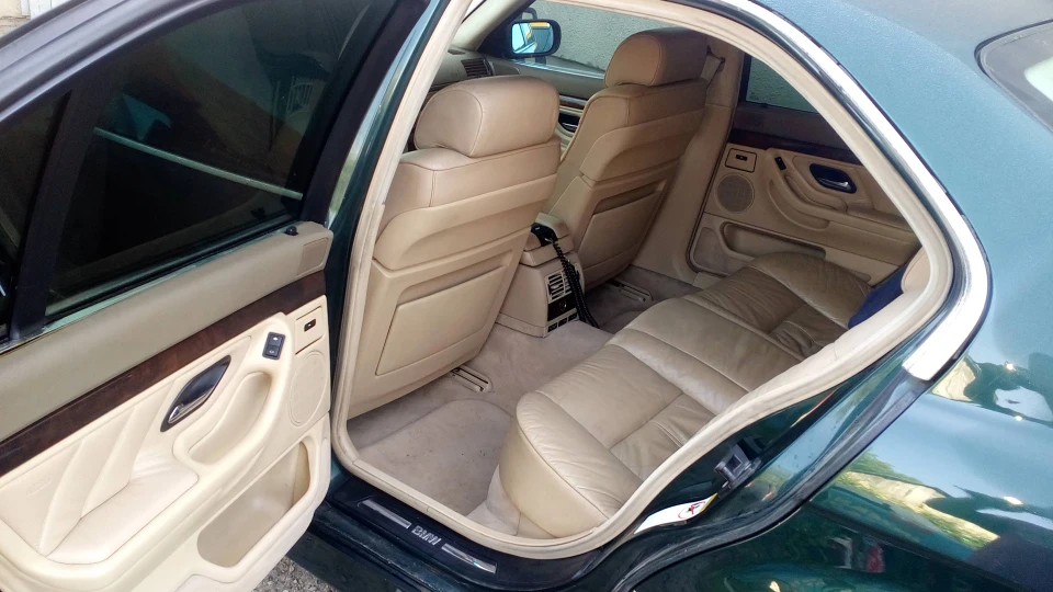 BMW 7 series 2
