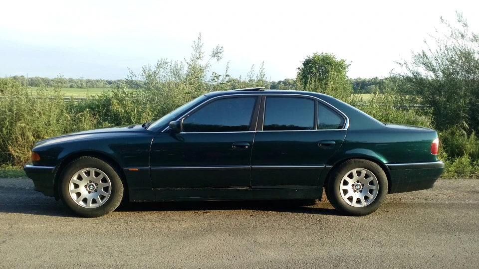 BMW 7 series 3