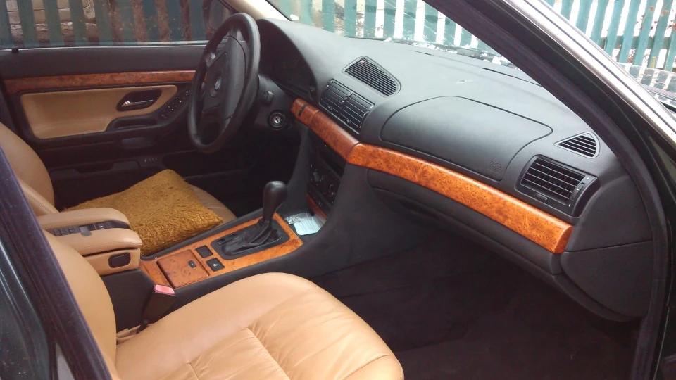 BMW 7 series 2
