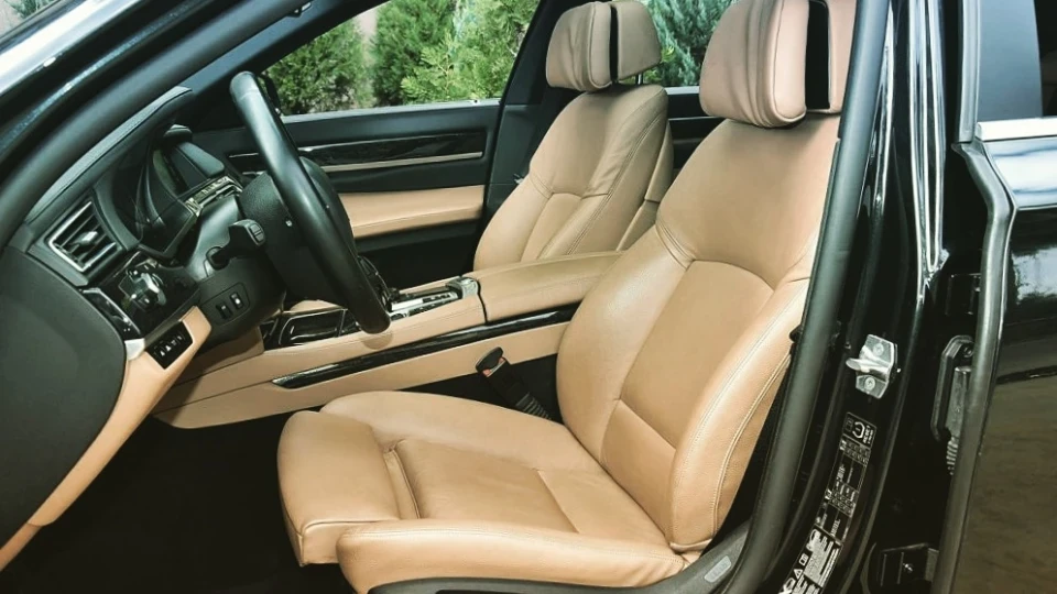 BMW 7 series 2