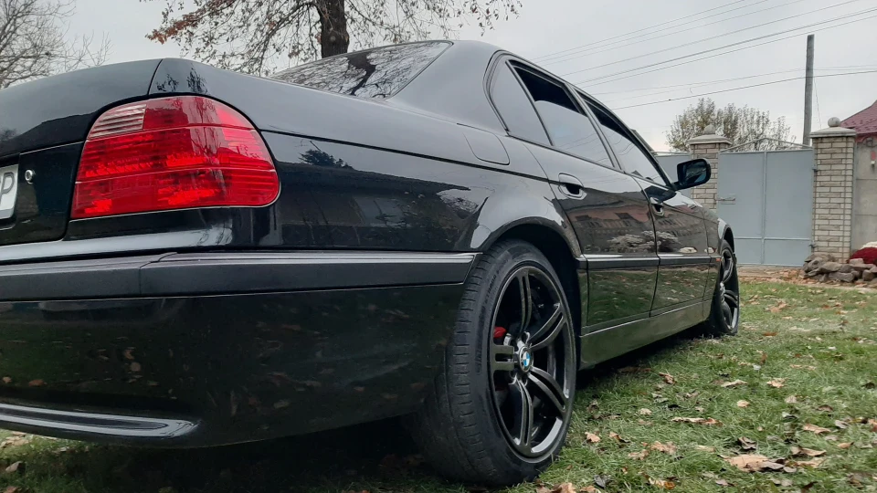 BMW 7 series 4