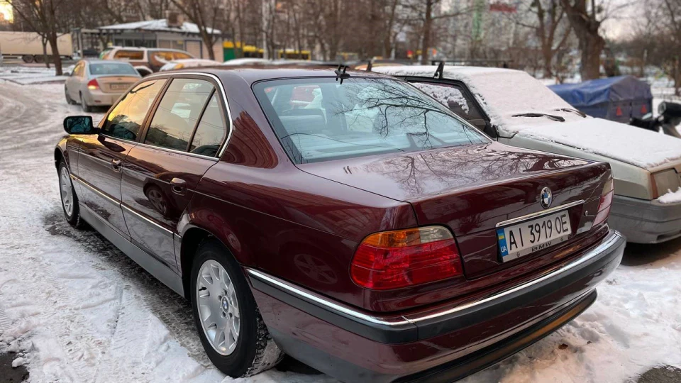 BMW 7 series 2