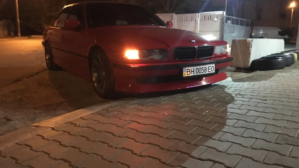 BMW 7 series 2