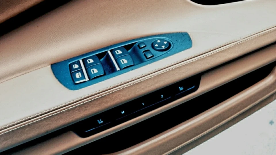 BMW 7 series 2
