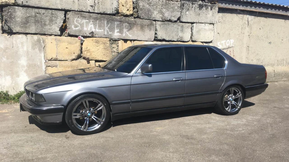 BMW 7 series 2