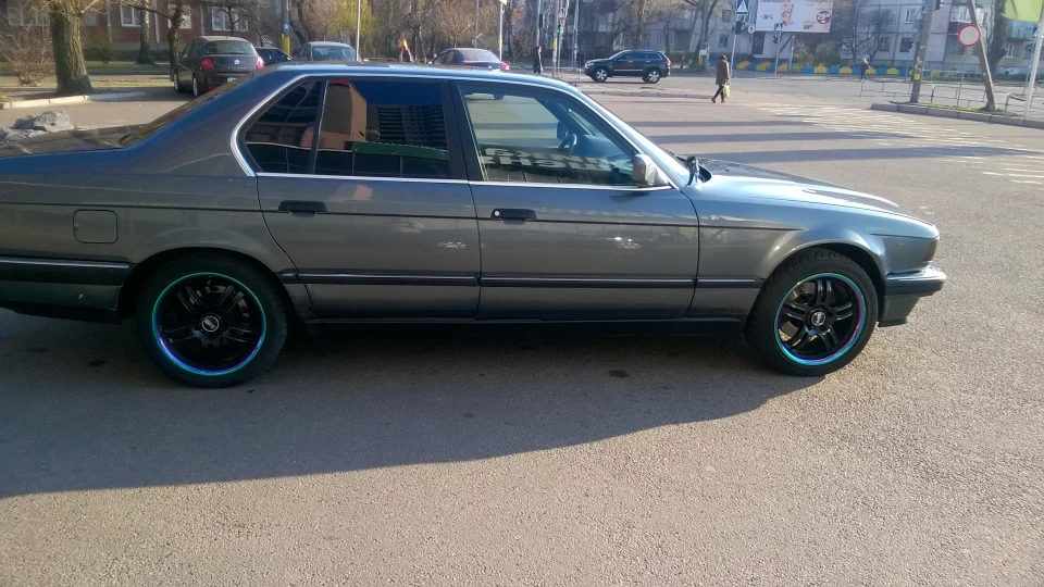BMW 7 series 2