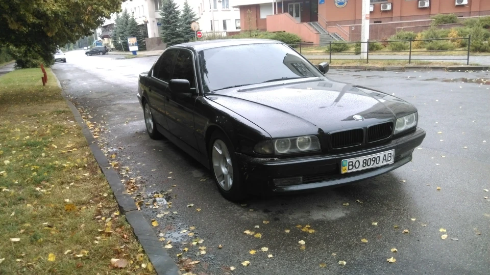 BMW 7 series 3