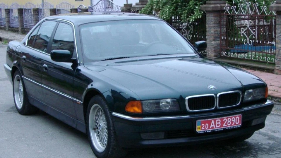BMW 7 series 2