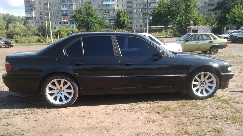 BMW 7 series 3
