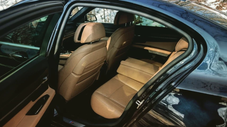 BMW 7 series 2