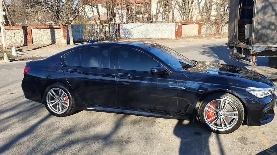 BMW 7 series 2