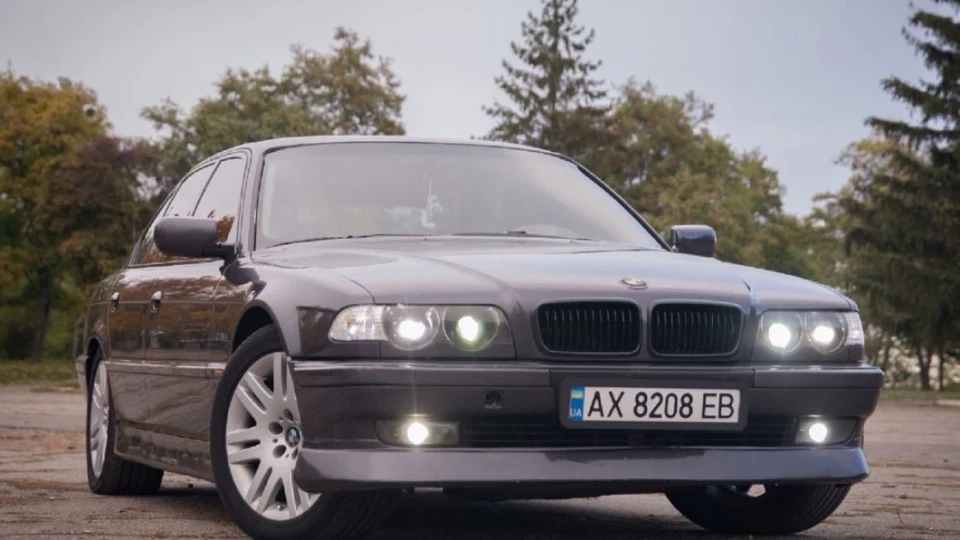 BMW 7 series 3.0 бенз автомат